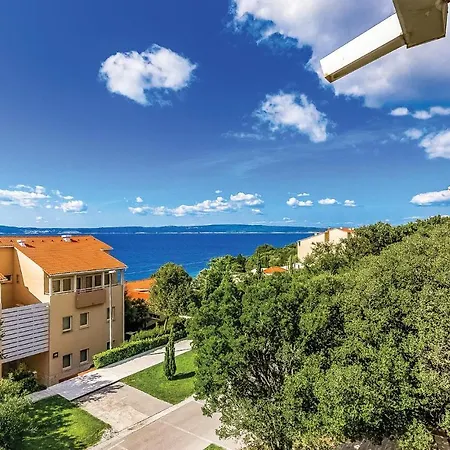 Апартаменты Stunning In With Sauna, 1 Bedrooms And Wifi Нови-Винодолски