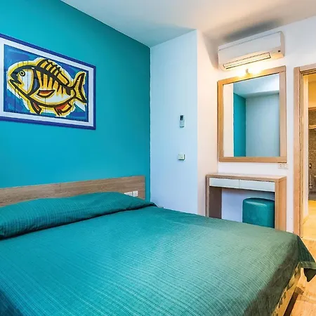 Stunning In With Sauna, 1 Bedrooms And Wifi Апартаменты