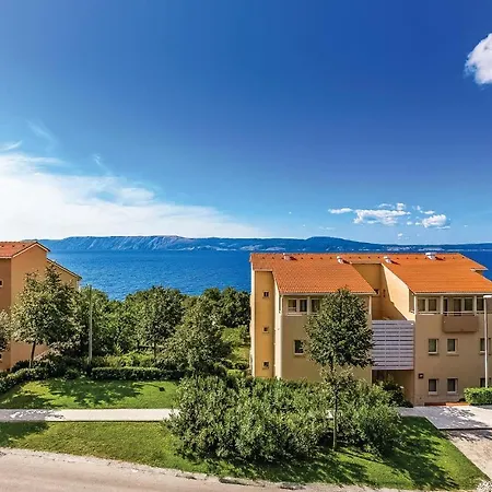Stunning In With Sauna, 1 Bedrooms And Wifi Апартаменты Нови-Винодолски